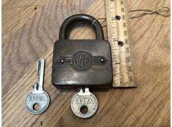 Padlock - Yale And Towne Mfg Co With 2 Working Keys Made In Germany