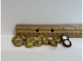 Grouping Of Vintage 'Gold' Knot-textured And 2 'brass' 'pearl' Buttons