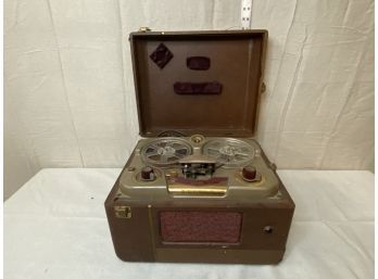 Vintage Revere Model T-100 Tape Recorder