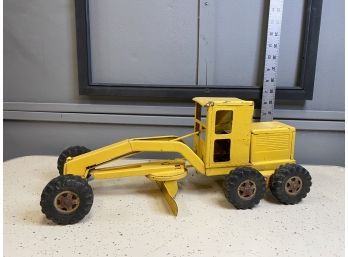 Vintage Tracter Toy