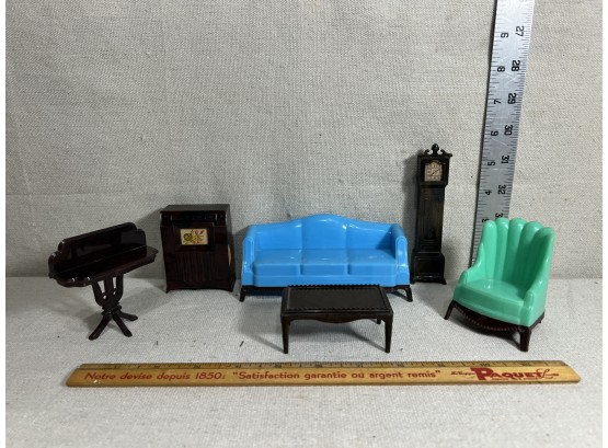 Vintage Plasco Doll House Furniture: Living Room