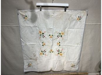 Vintage Quilted Floral Square Table Cloth 30'