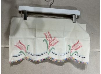 Vintage Embroidered Cut Pillow Case Tulip