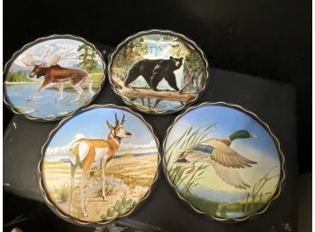 Set Of 4 11' Tin Trays - The Art Is Super Detailed And Gorgeous.