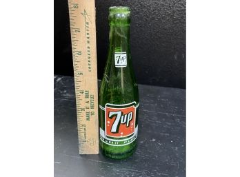 7 Oz Vintage 7-Up Bottle