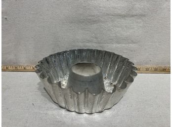 Vintage Small Bundt Pan