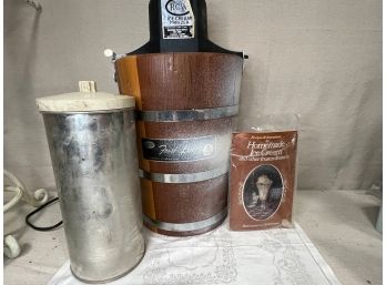 Vintage Frost King Ice Cream Maker, Motor Does Run!!
