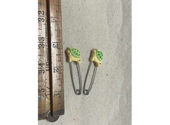 Vintage Turtle Cloth Diaper Pins
