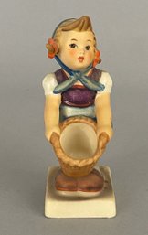 Goebel Hummel Figurine 'Little Helper'
