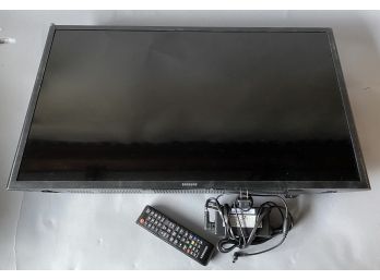 Samsung 32' Television With Remote #2