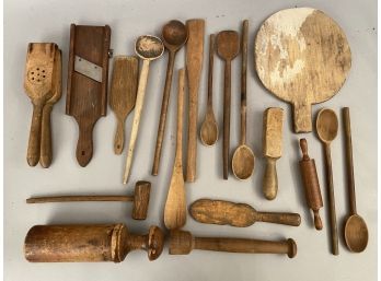 19 Pieces Vintage And Antique Country Kitchen Items  Cutting Board, Spoons, Slicer, Etc