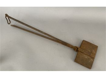 Antique Wafer Iron With Pinwheel