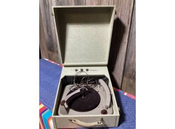 Columbia Portable Record Player   JH