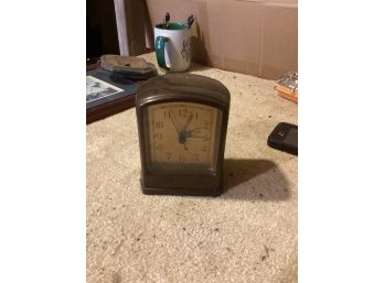 Wind-up Mantle Clock. JH