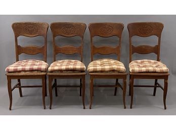 Set Of 4 Oak Side Chairs W Carved Crest