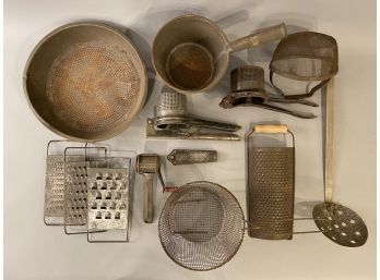13 PCs  Vintage Tin Kitchenware