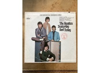 The Beatles-yesterday And Today. SG