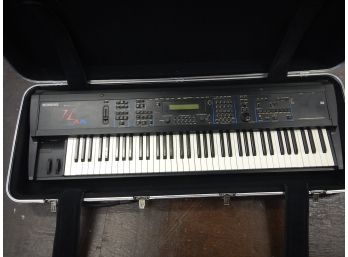 Ensono Q Keyboard With Case & Keyboard Stand - MB