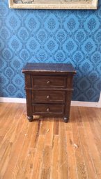 Farmhouse Chic Dresser/Side Table (1 Of 2)