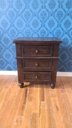 Farmhouse Chic Dresser/Side Table (2 Of 2)
