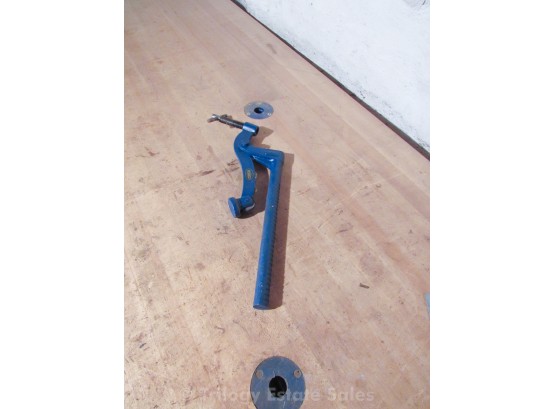 Record 146 Bench Top Vise Holdfast Clamp