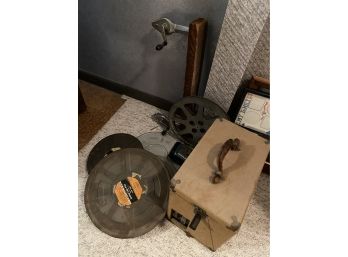 Old Victor 16 MM Projector With Reels / Movies B38
