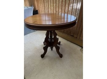 Antique Eastlake Oval Table With Carved Pedestal Lr59