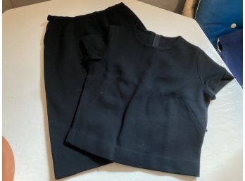 Adorable Black Knit 2 Piece Top And Shirt Looks Small, Size 4- 6? B21