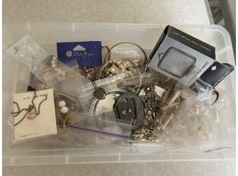 Scrap Jewelry Lot - Bits And Pieces J49