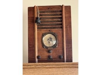 1936 Detrola 5D1 Radio 11.5' X 6.5' X 15'