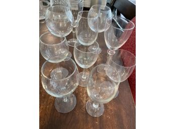 Miscellaneous Wine Glass Lot (10 Pieces)