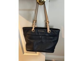 Michael Kors Black Leather Handbag..2BR255