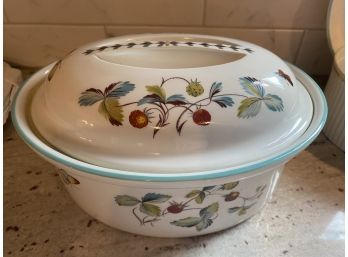 Royal Worcester Strawberry Fair Oven To Table OVAL 10'covered Casserole..k38