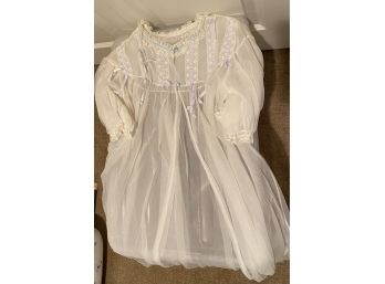 Antique Child's Long Night Gown..2H281