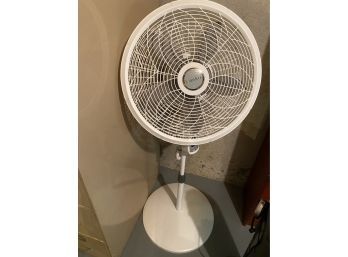 Large Lasko Floor Fan..b159