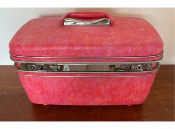 Vintage Hot Pink Samsonite Cosmetic Train Case - Fashion Vogue - CLEAN - Great Condition