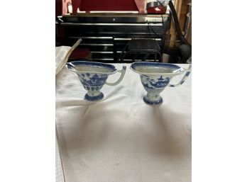 Pair Of Blue Willow Gravy Boat 5'T