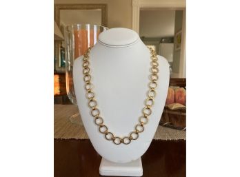 14k Yellow Gold Large Round Textured Link Necklace....1