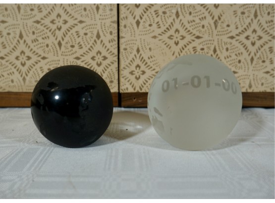 Lot Of 2 World Paperweights, Millennium ,Clear & Black