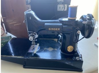 Antique Singer Sewing Machine With Case And Full Notion Box.LV17