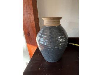 Large Blue Pottery Vase (Signed)kt28