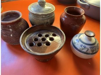 Five Piece Pottery With Flower Frog -kt10