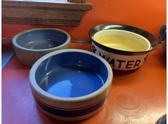 Three Large Dog/Pet Water Bowls-kt9