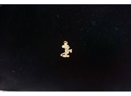 14k Mickey Mouse Charm .4 Gr