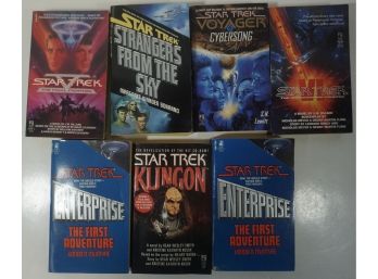Lot Of 7 Different Star Trek Paperback Books Including V