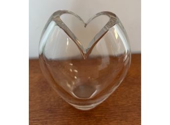 Heavy Heart Shaped Glass Vase Weighted Bottom Simon Pearce Style Unmarked 6' Tall