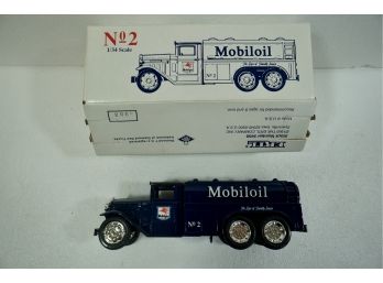 ERTL NO 2 Mobiloil Truck 1/34
