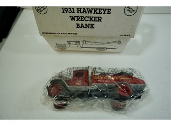 ERTL 1931 Hawkeye Wrecker Bank