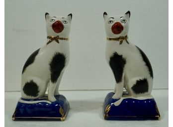 Staffordshire England Cats 7 1/4' T