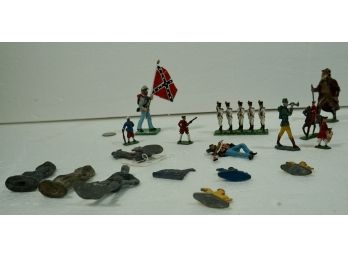 18 Pc Lot Lead Soldiers